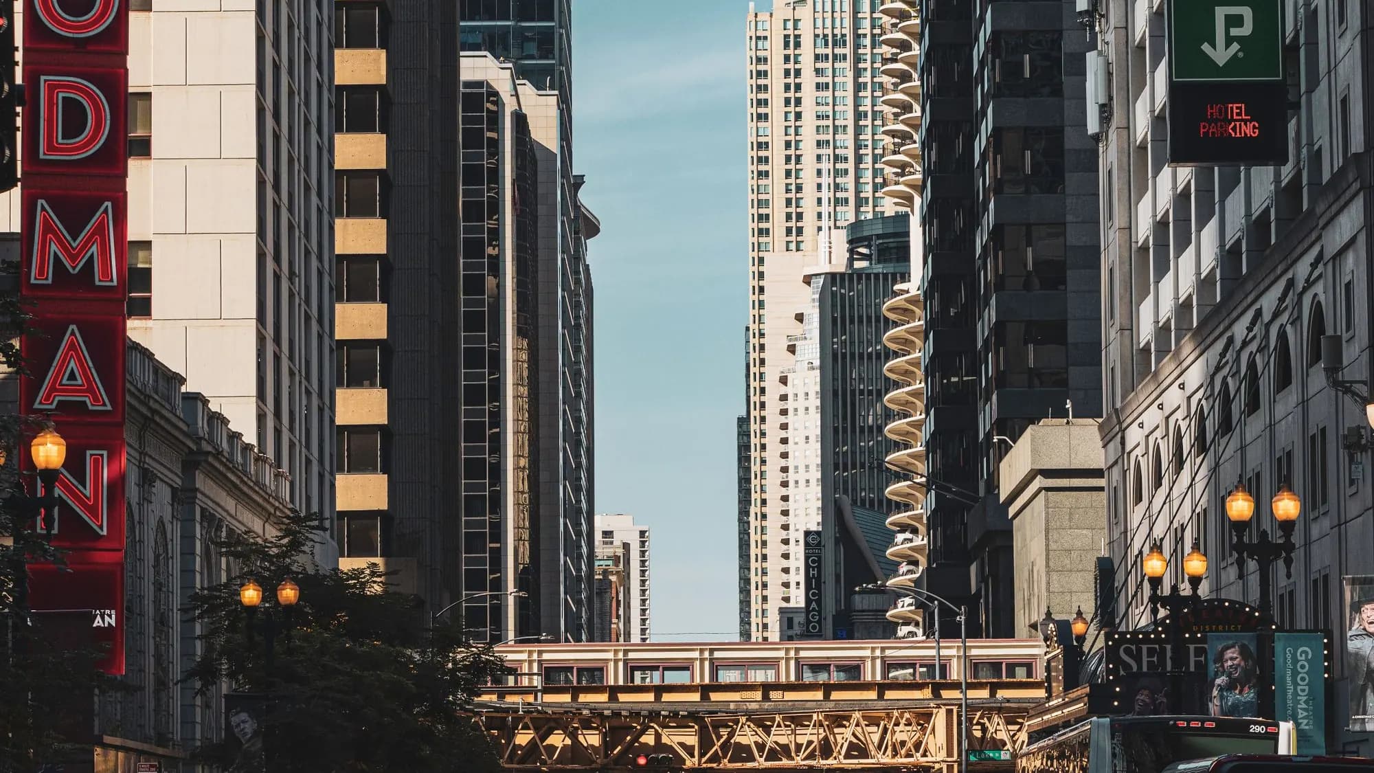 Chicago Loop street corner with elevated train tracks overhead
